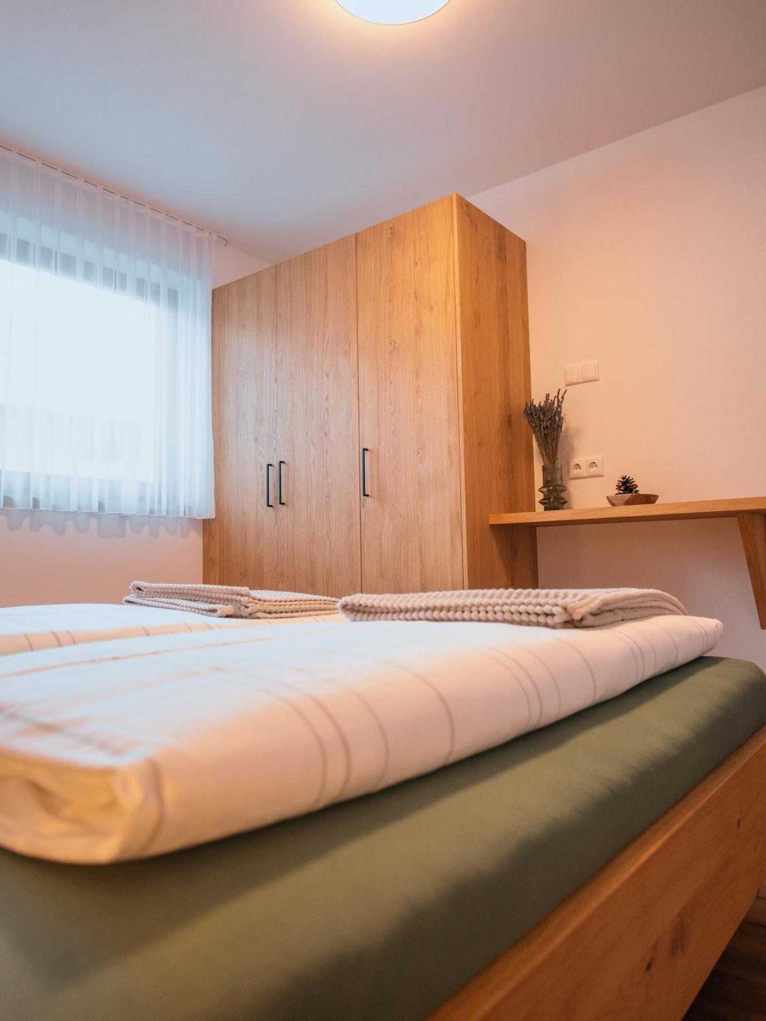 Zum Sonnentor App Larix Apartment Lutago Exterior photo